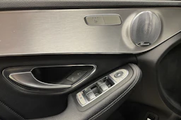 musta Mercedes-Benz C 2018 kuva 20.