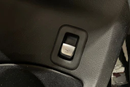 musta Mercedes-Benz C 2018 kuva 21.