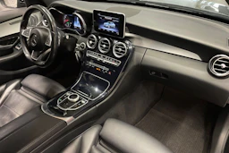 musta Mercedes-Benz C 2018 kuva 25.