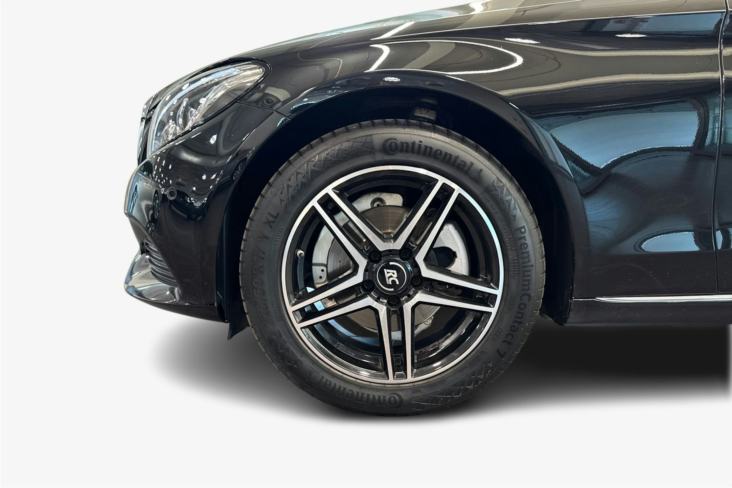 Musta Mercedes-Benz C 2018 kuva 9.