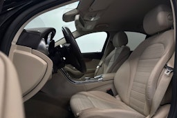 Musta Mercedes-Benz C 2018 kuva 12.