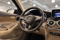 Musta Mercedes-Benz C 2018 kuva 13.