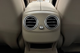 Musta Mercedes-Benz C 2018 kuva 15.
