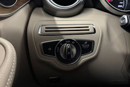Musta Mercedes-Benz C 2018 kuva 19.
