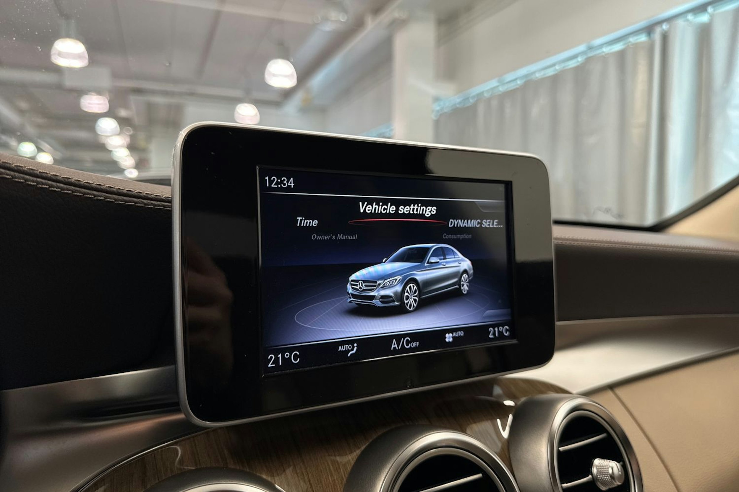 Musta Mercedes-Benz C 2018 kuva 26.