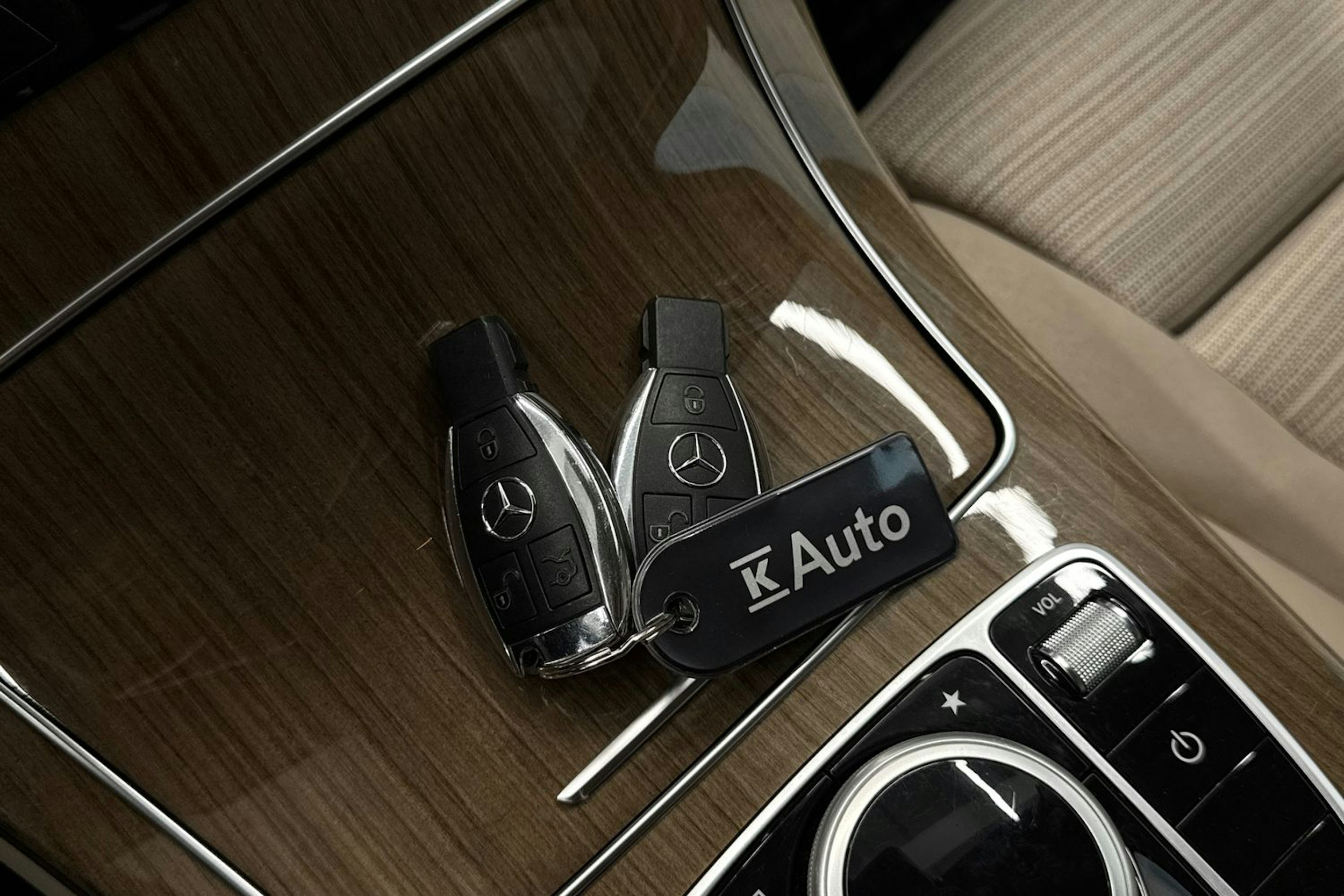 Musta Mercedes-Benz C 2018 kuva 32.