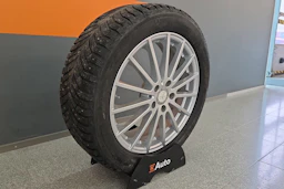 Musta Mercedes-Benz C 2018 kuva 13.