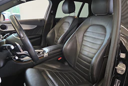 Musta Mercedes-Benz C 2018 kuva 23.