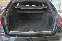 Musta Mercedes-Benz C 2018 kuva 25.
