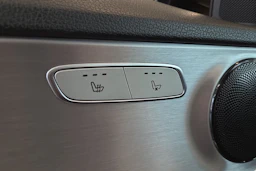 Musta Mercedes-Benz C 2018 kuva 29.