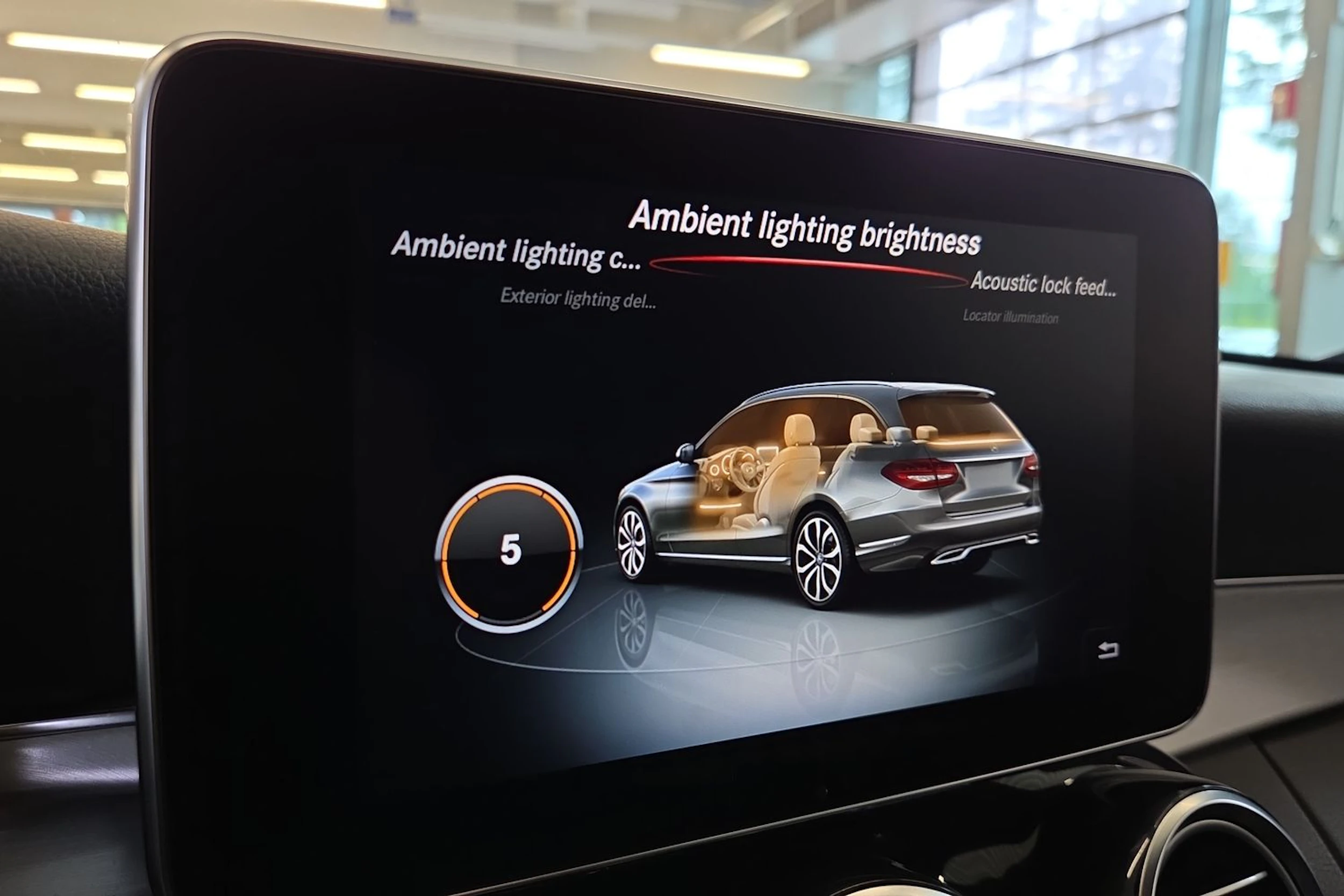 Musta Mercedes-Benz C 2018 kuva 30.