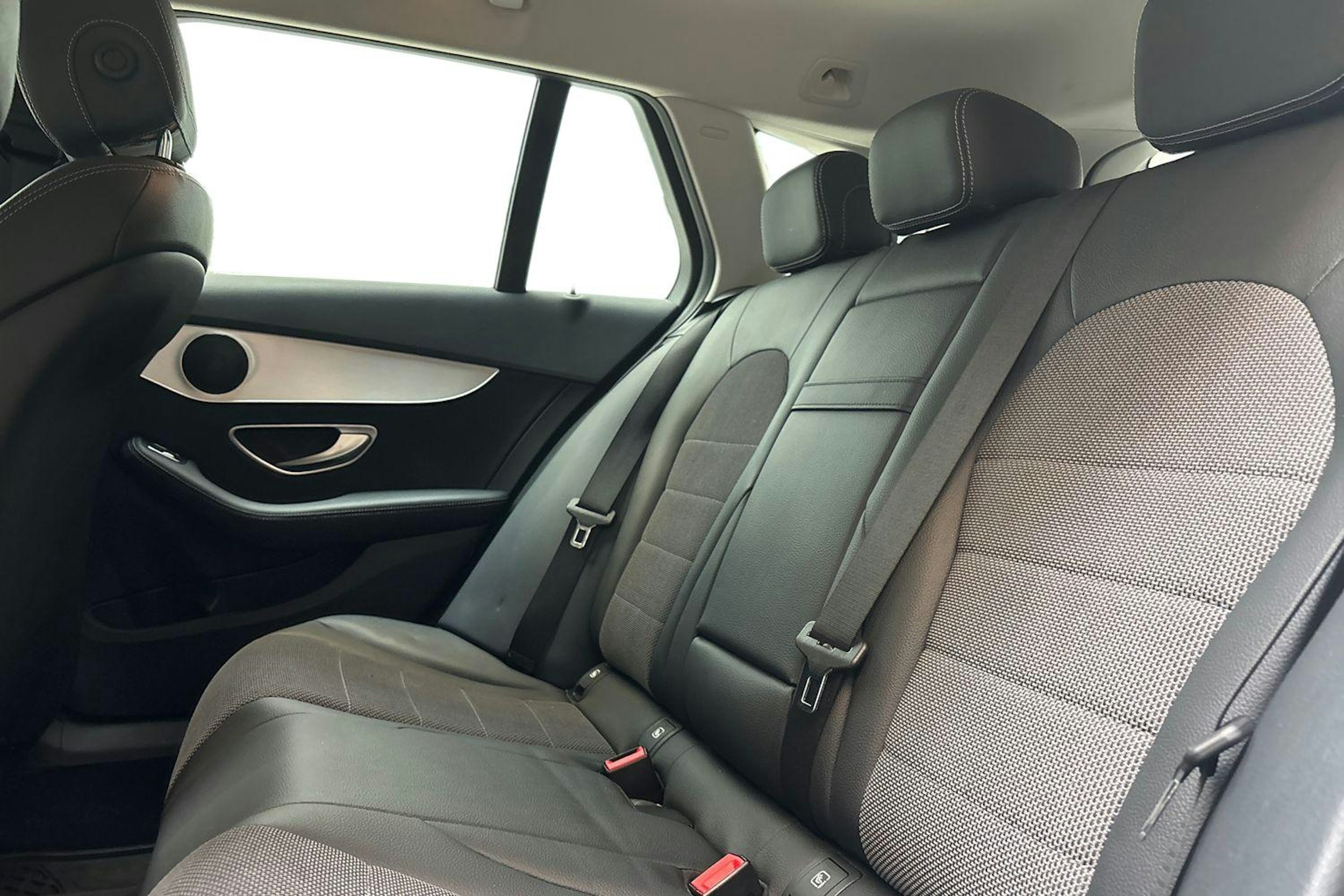 valkoinen Mercedes-Benz C 2018 kuva 10.
