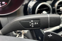 valkoinen Mercedes-Benz C 2018 kuva 20.