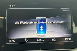 valkoinen Mercedes-Benz C 2018 kuva 22.
