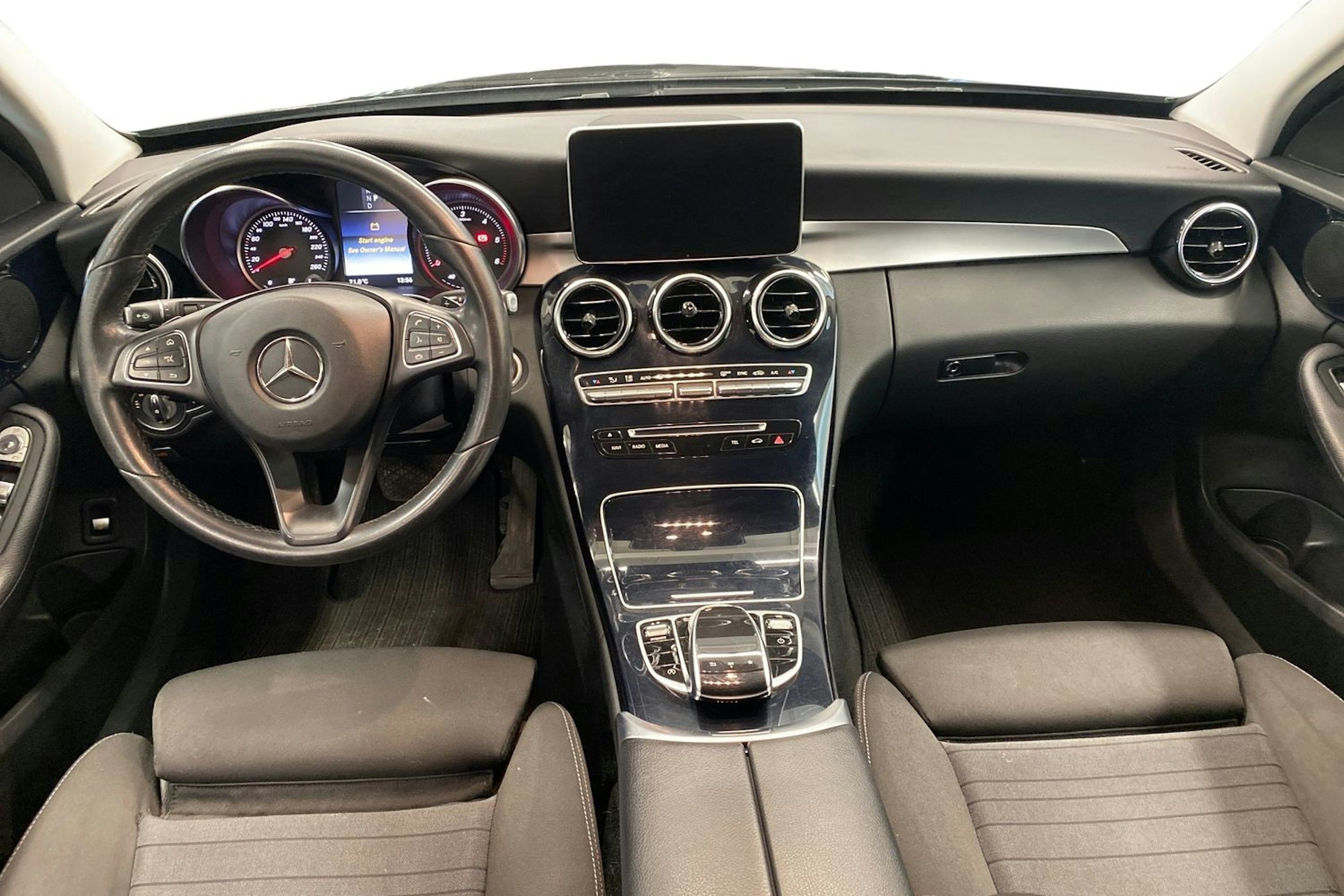 musta Mercedes-Benz C 2018 kuva 9.