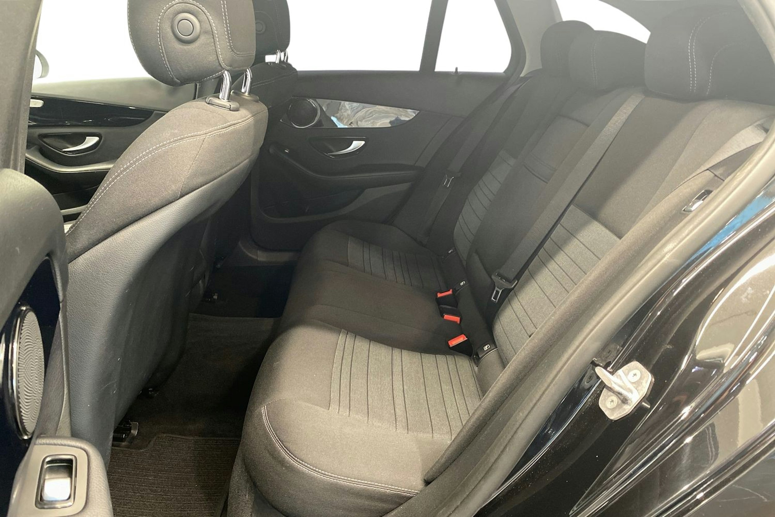 musta Mercedes-Benz C 2018 kuva 10.