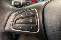 musta Mercedes-Benz C 2018 kuva 14.