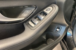 musta Mercedes-Benz C 2018 kuva 21.