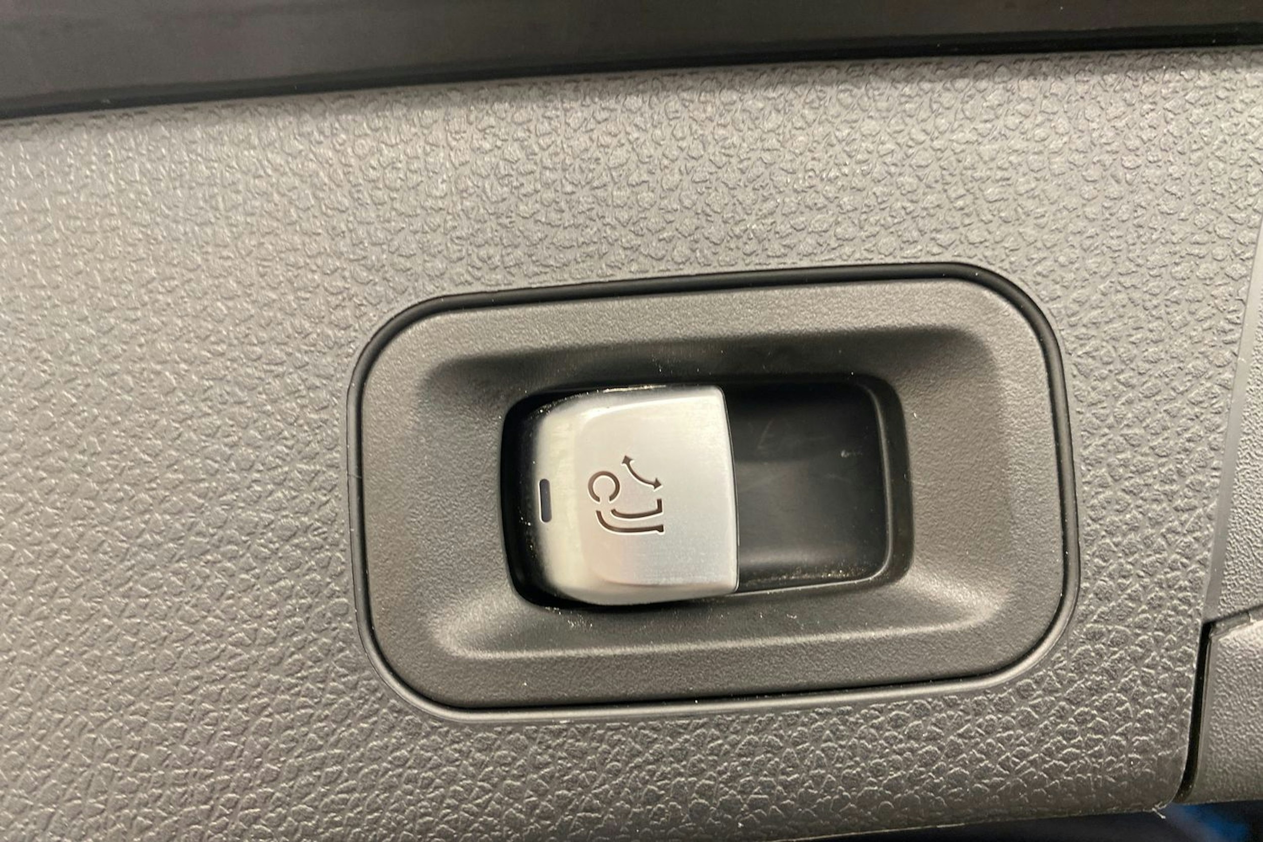 musta Mercedes-Benz C 2018 kuva 24.