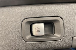 musta Mercedes-Benz C 2018 kuva 24.