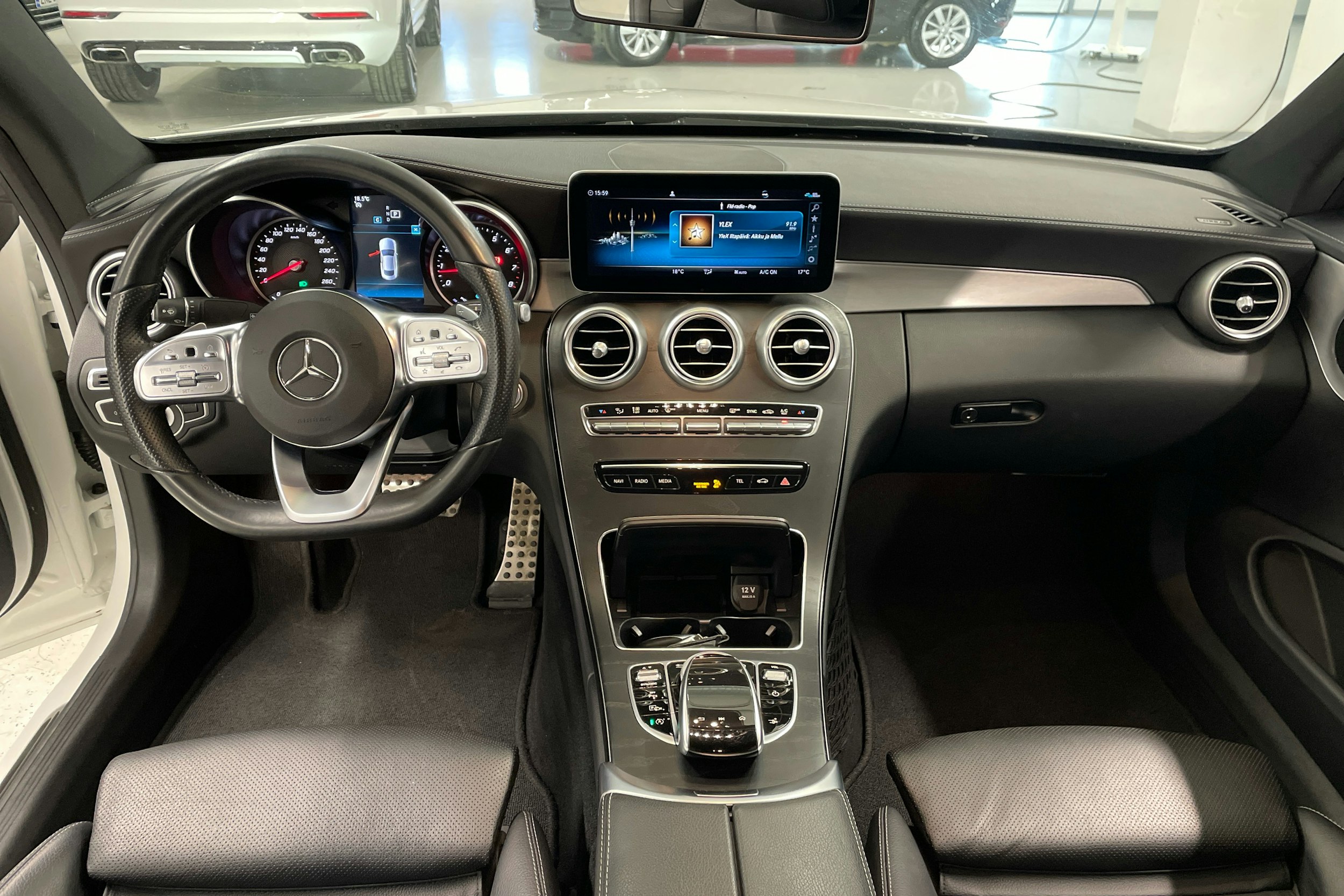 valkoinen Mercedes-Benz C 2018 kuva 7.