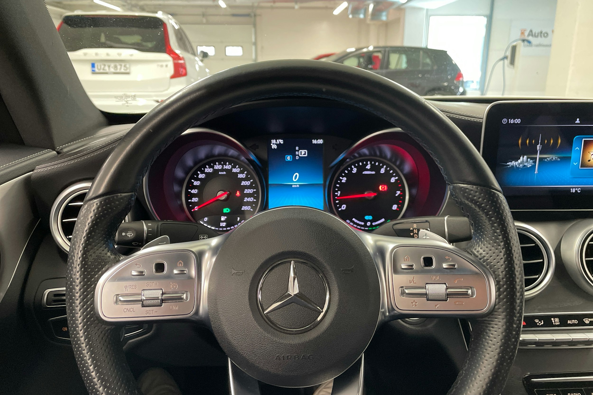 valkoinen Mercedes-Benz C 2018 kuva 12.