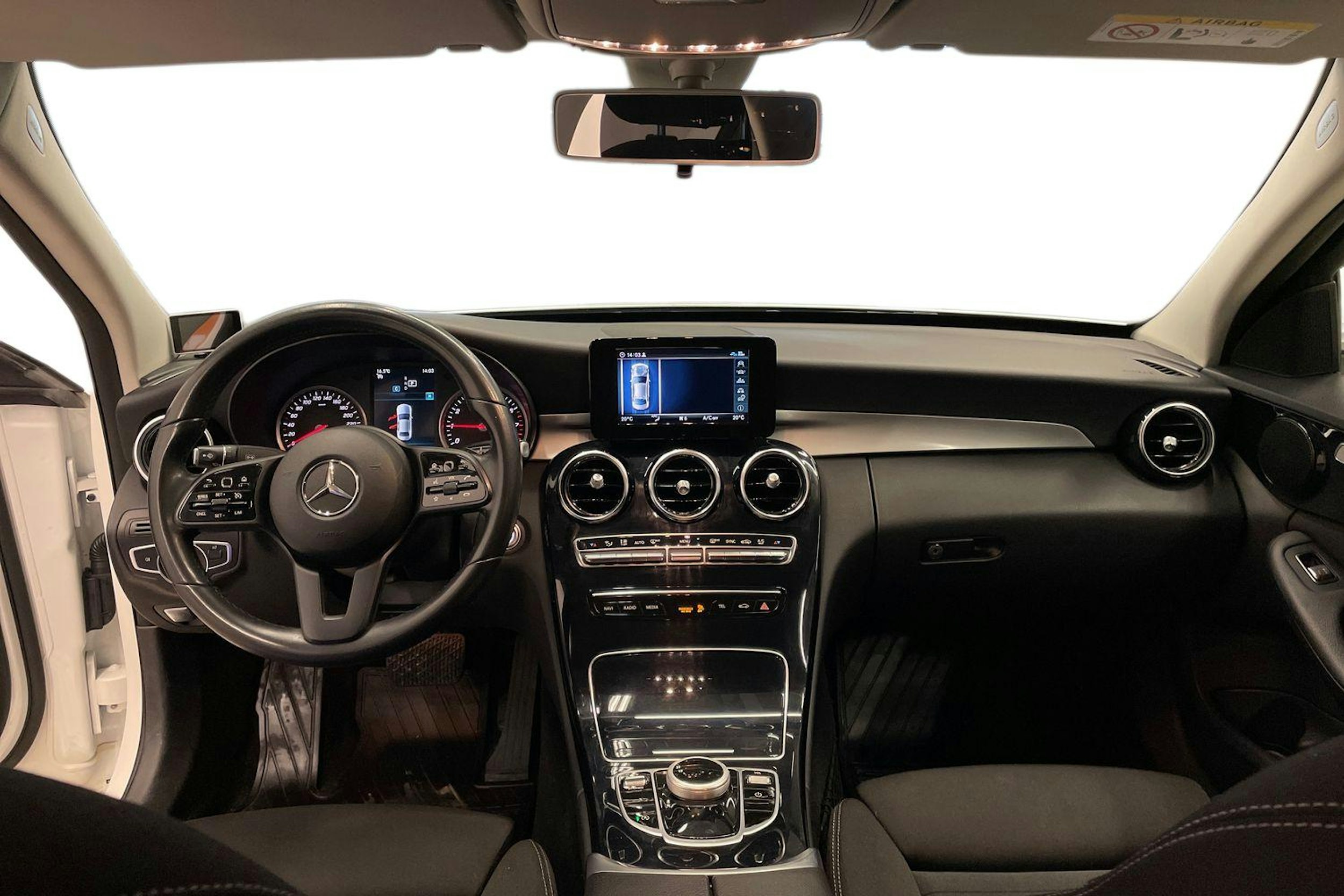 valkoinen Mercedes-Benz C 2018 kuva 9.