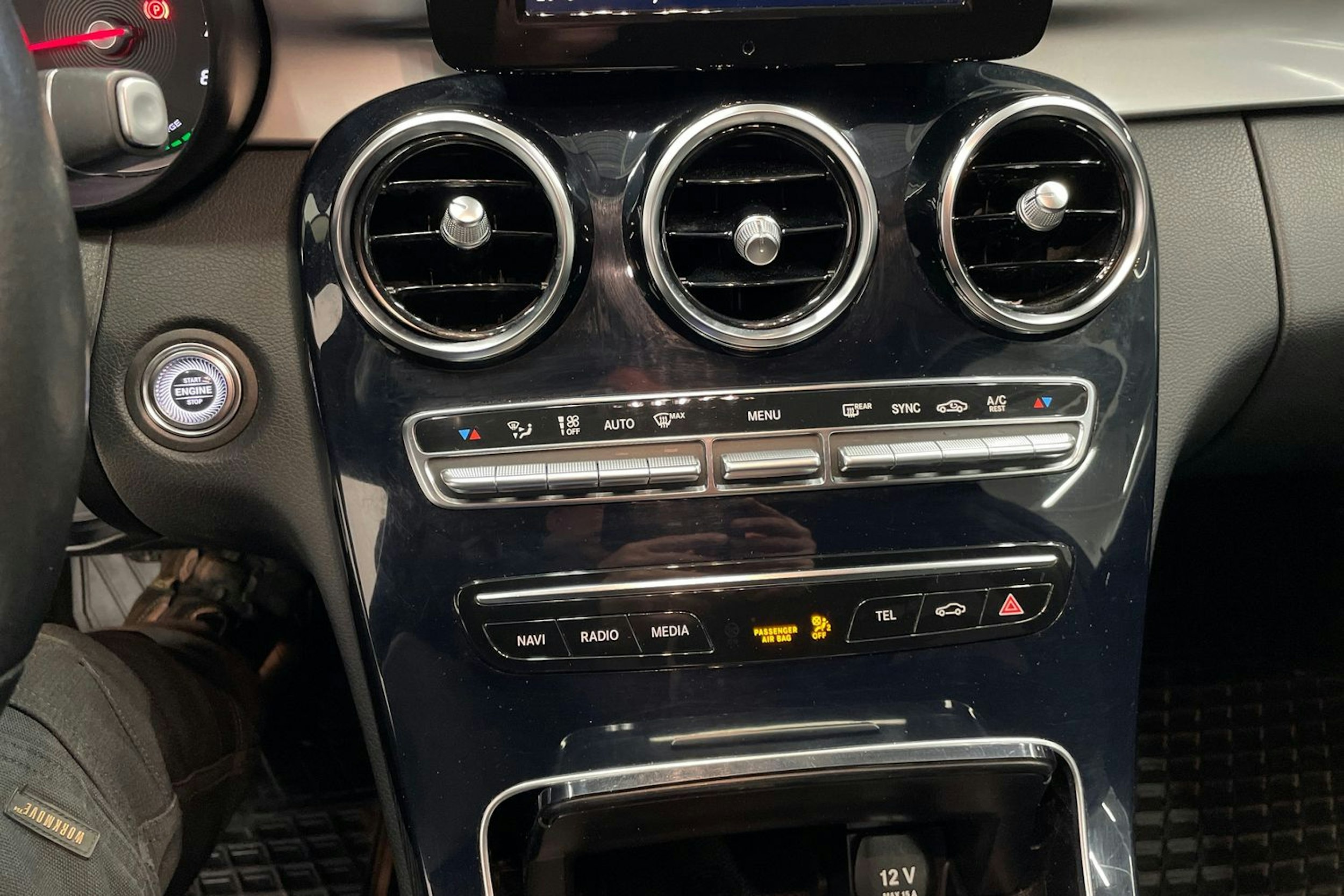 valkoinen Mercedes-Benz C 2018 kuva 17.