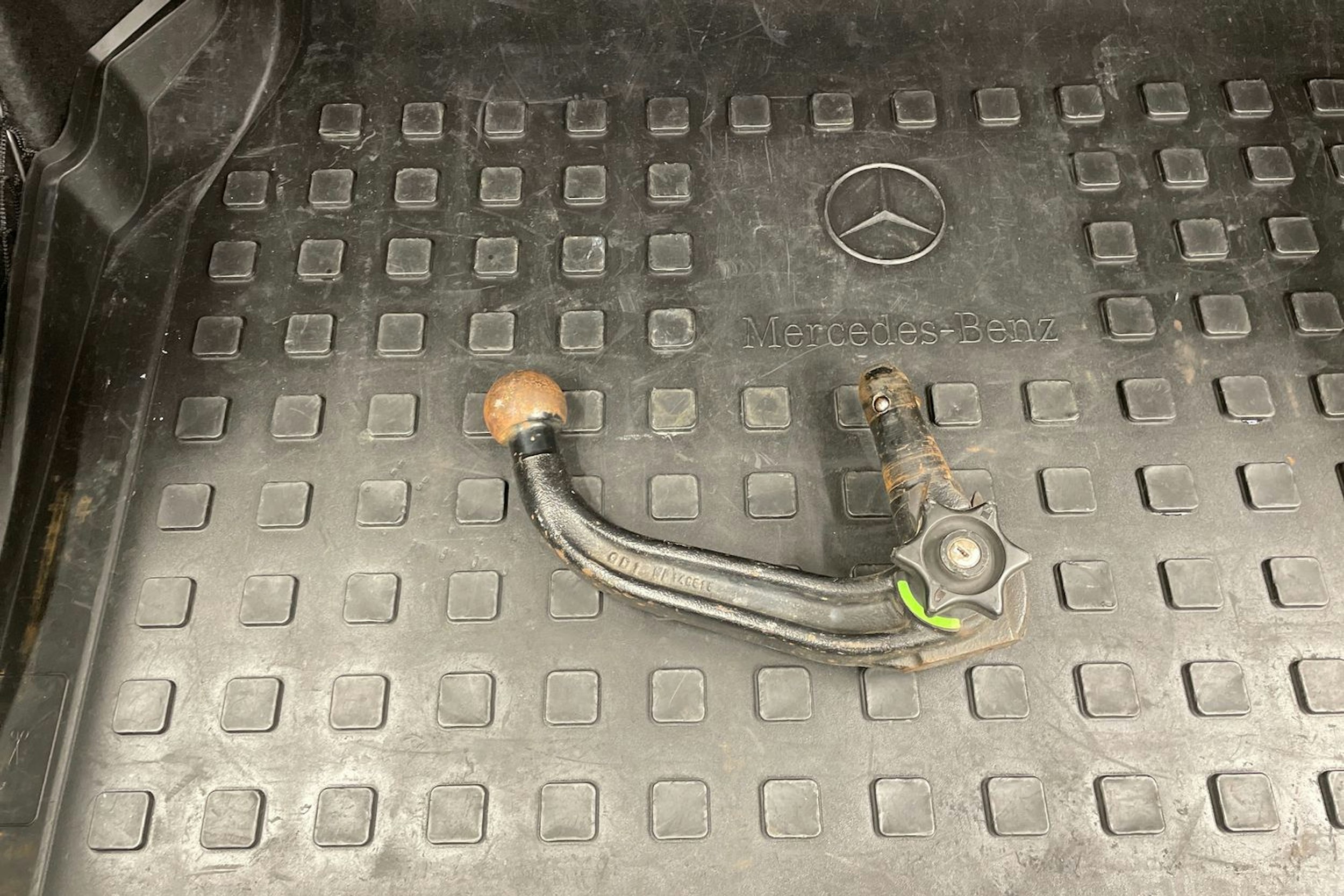 valkoinen Mercedes-Benz C 2018 kuva 24.