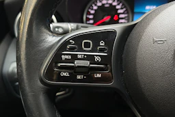 musta Mercedes-Benz C 2019 kuva 13.