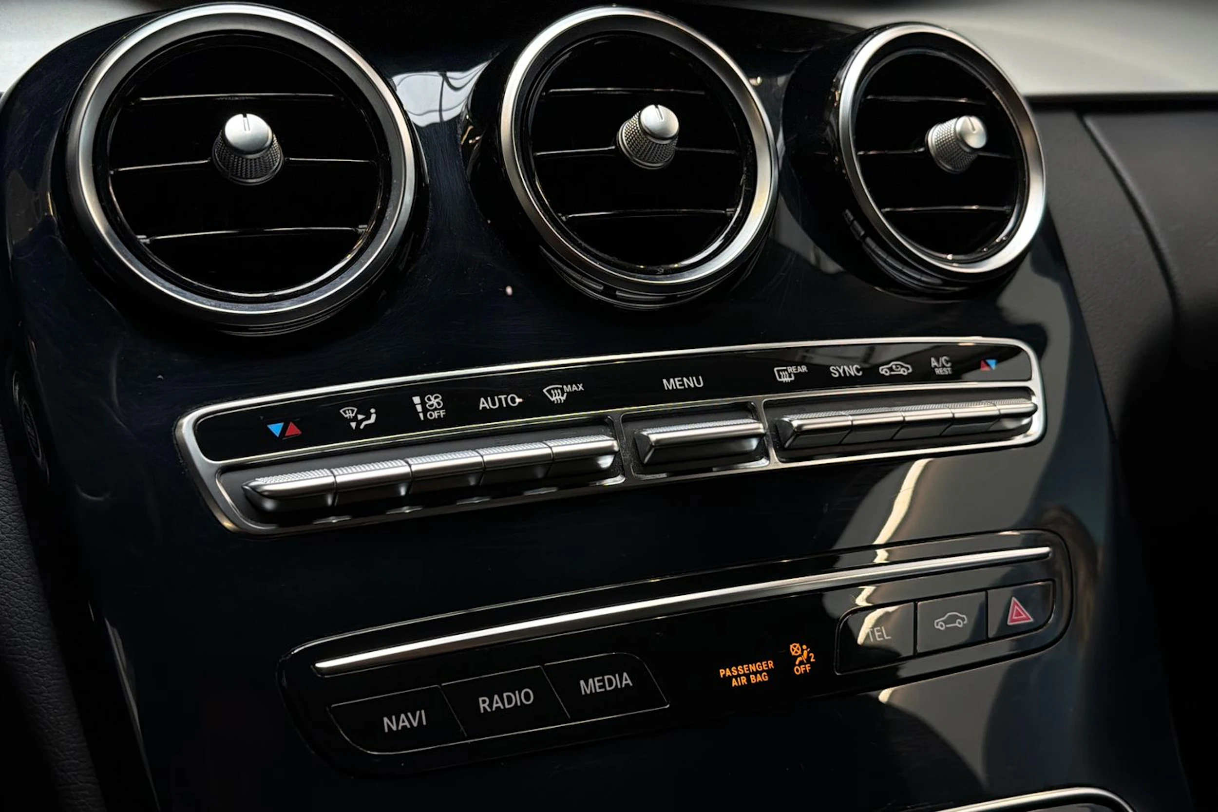 musta Mercedes-Benz C 2019 kuva 20.