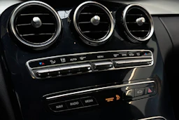 musta Mercedes-Benz C 2019 kuva 20.
