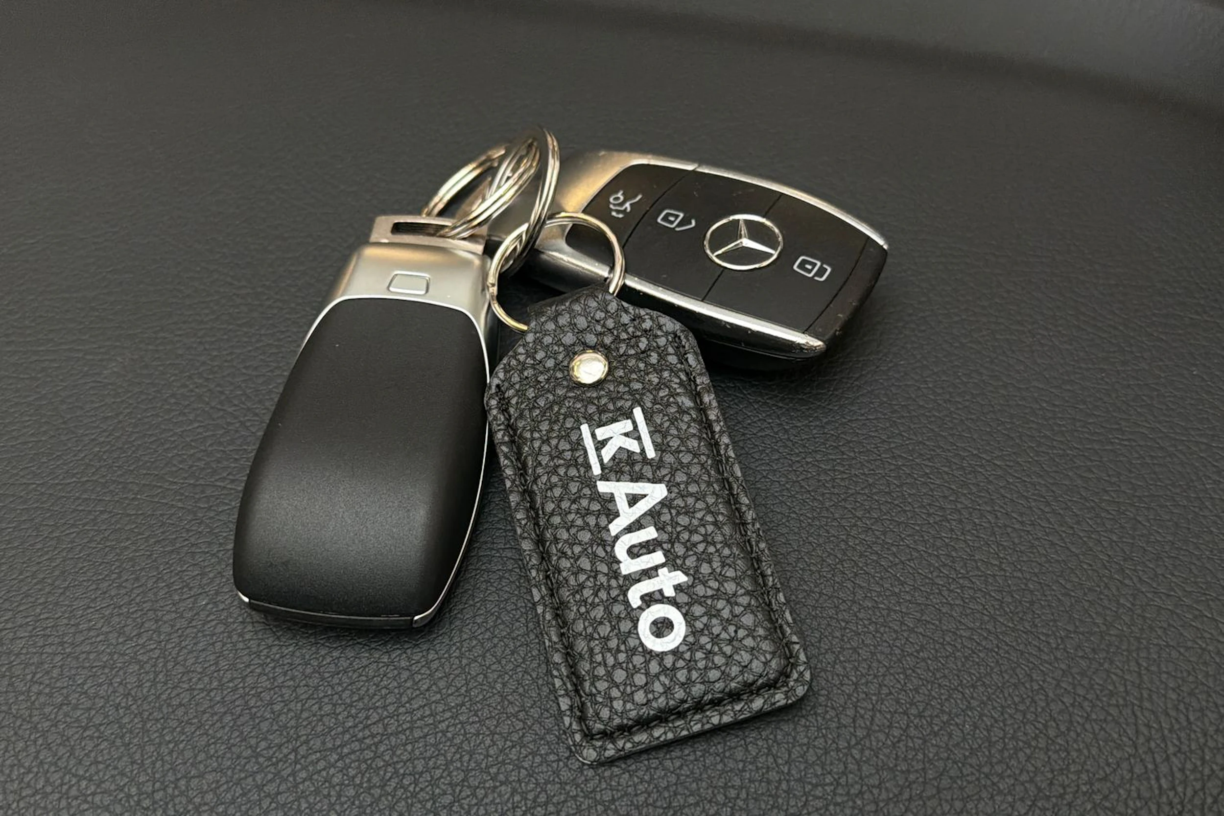 musta Mercedes-Benz C 2019 kuva 27.