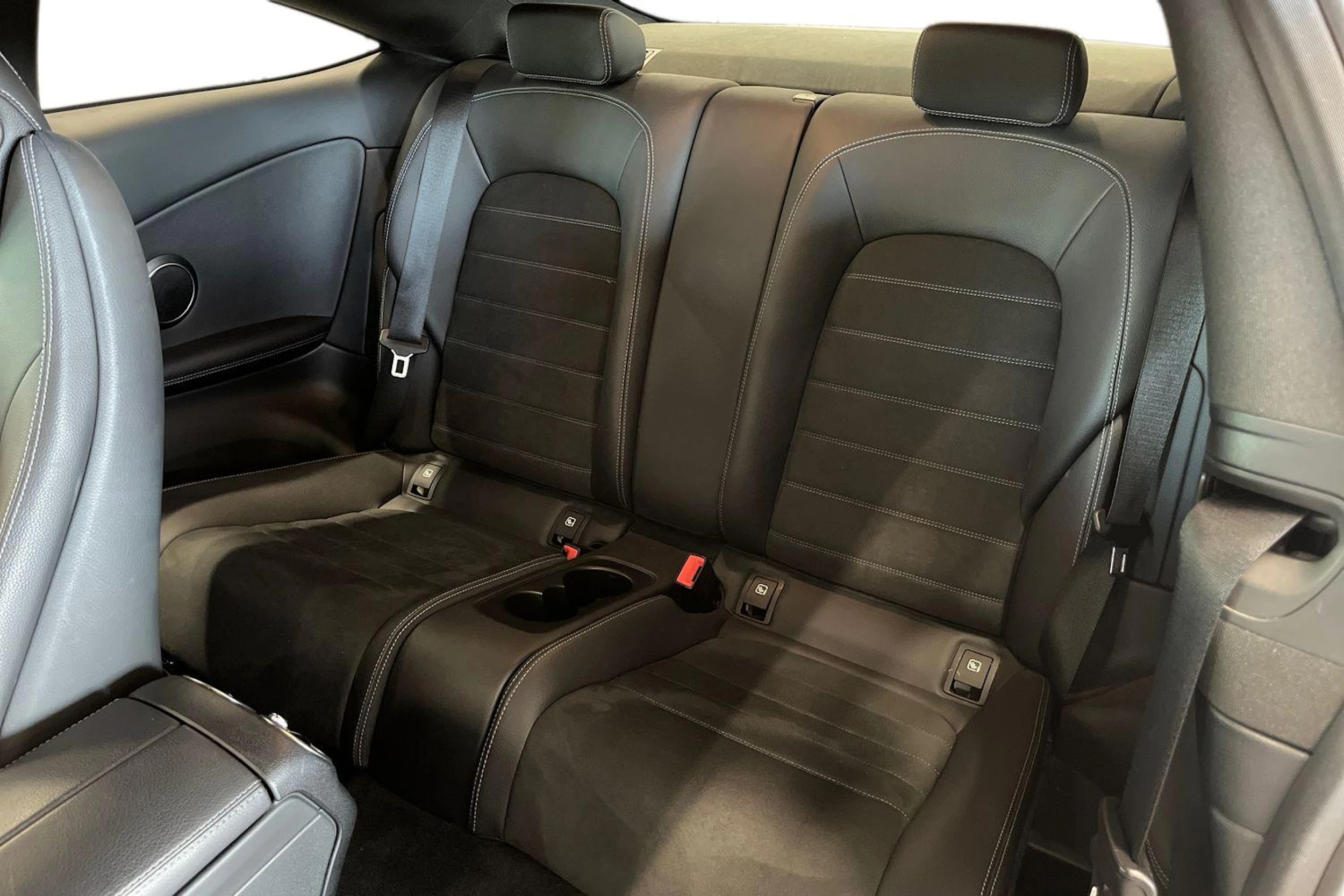 valkoinen Mercedes-Benz C 2019 kuva 8.