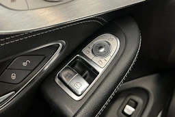 valkoinen Mercedes-Benz C 2019 kuva 25.