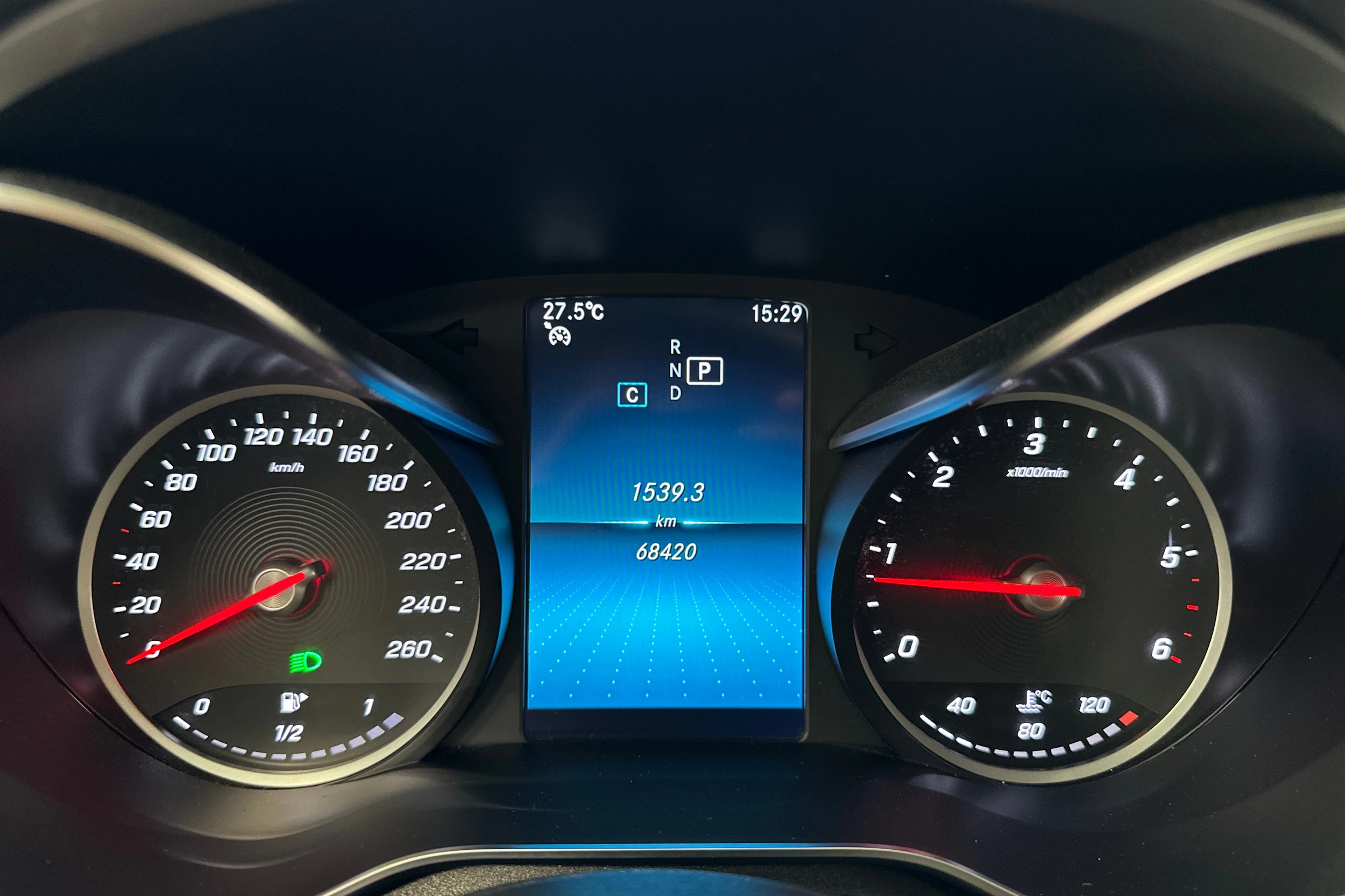 harmaa Mercedes-Benz C 2019 kuva 19.