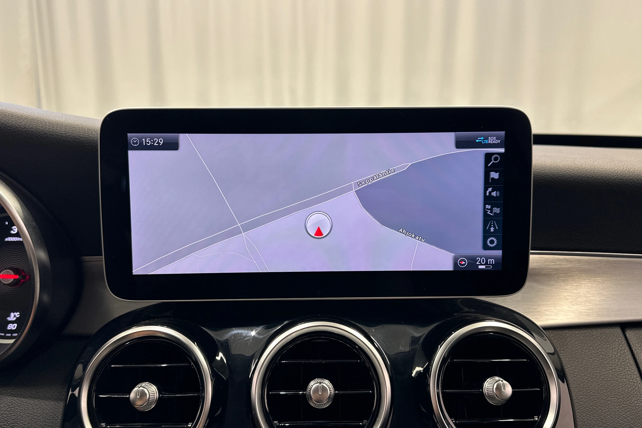 harmaa Mercedes-Benz C 2019 kuva 21.