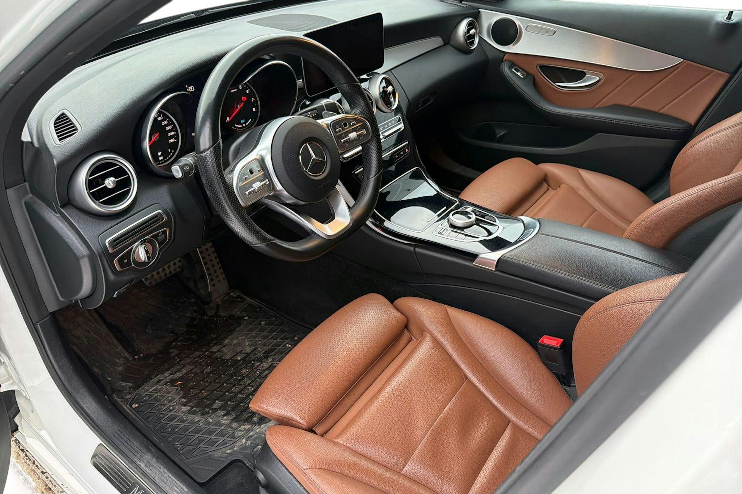 valkoinen Mercedes-Benz C 2019 kuva 3.