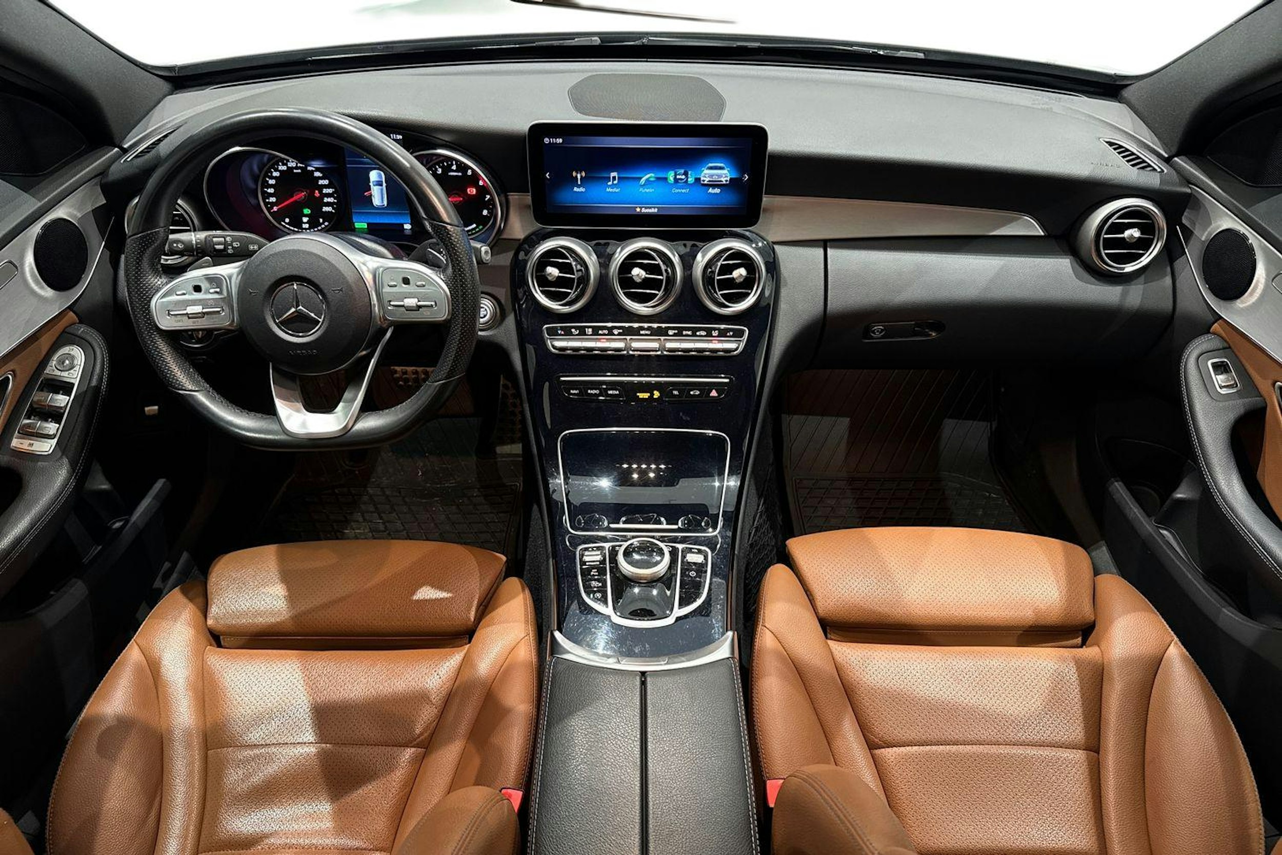 valkoinen Mercedes-Benz C 2019 kuva 9.