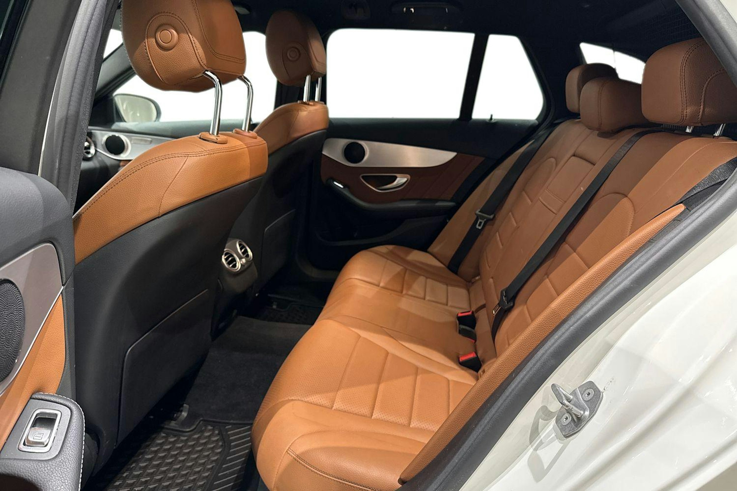 valkoinen Mercedes-Benz C 2019 kuva 10.