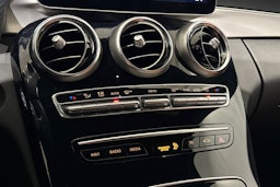 valkoinen Mercedes-Benz C 2019 kuva 23.