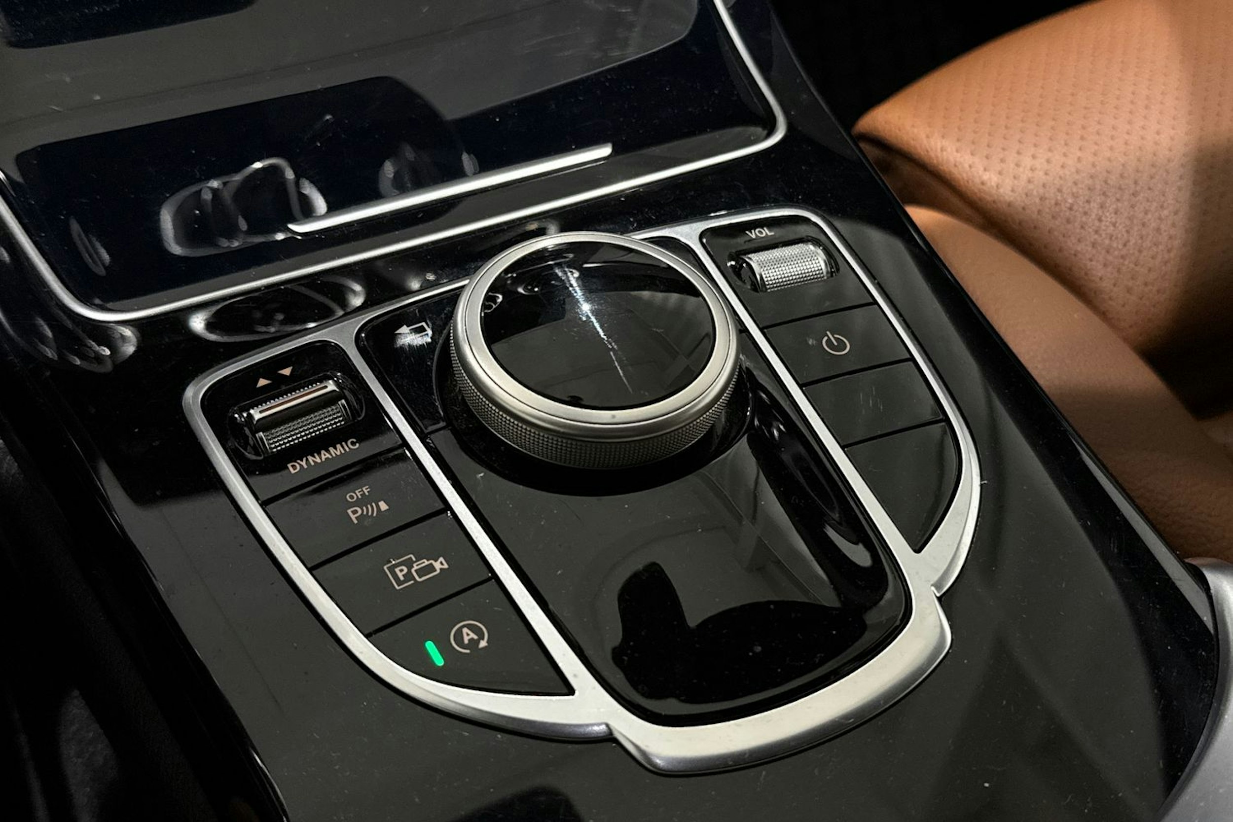 valkoinen Mercedes-Benz C 2019 kuva 24.