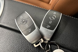 valkoinen Mercedes-Benz C 2019 kuva 25.