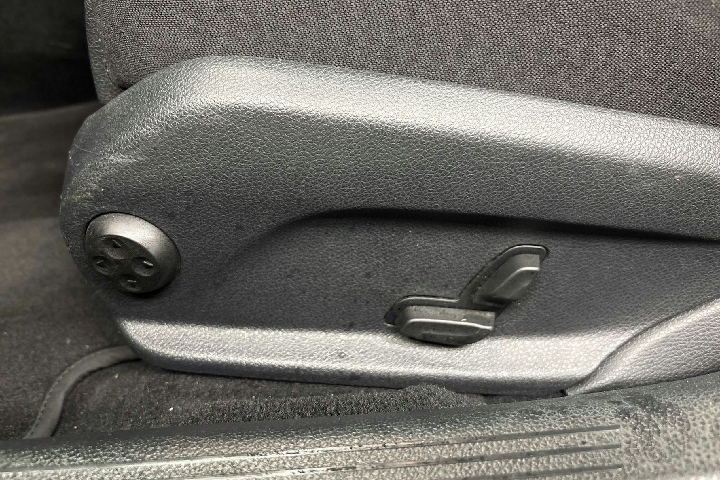 musta Mercedes-Benz C 2019 kuva 26.