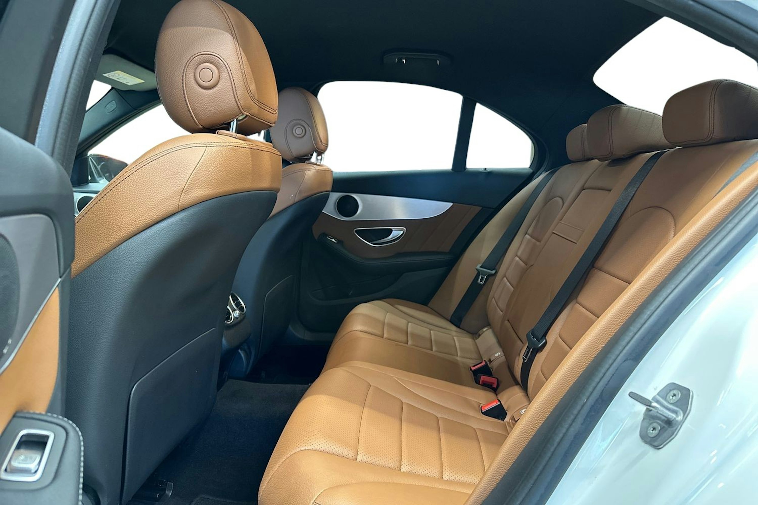 valkoinen Mercedes-Benz C 2019 kuva 10.