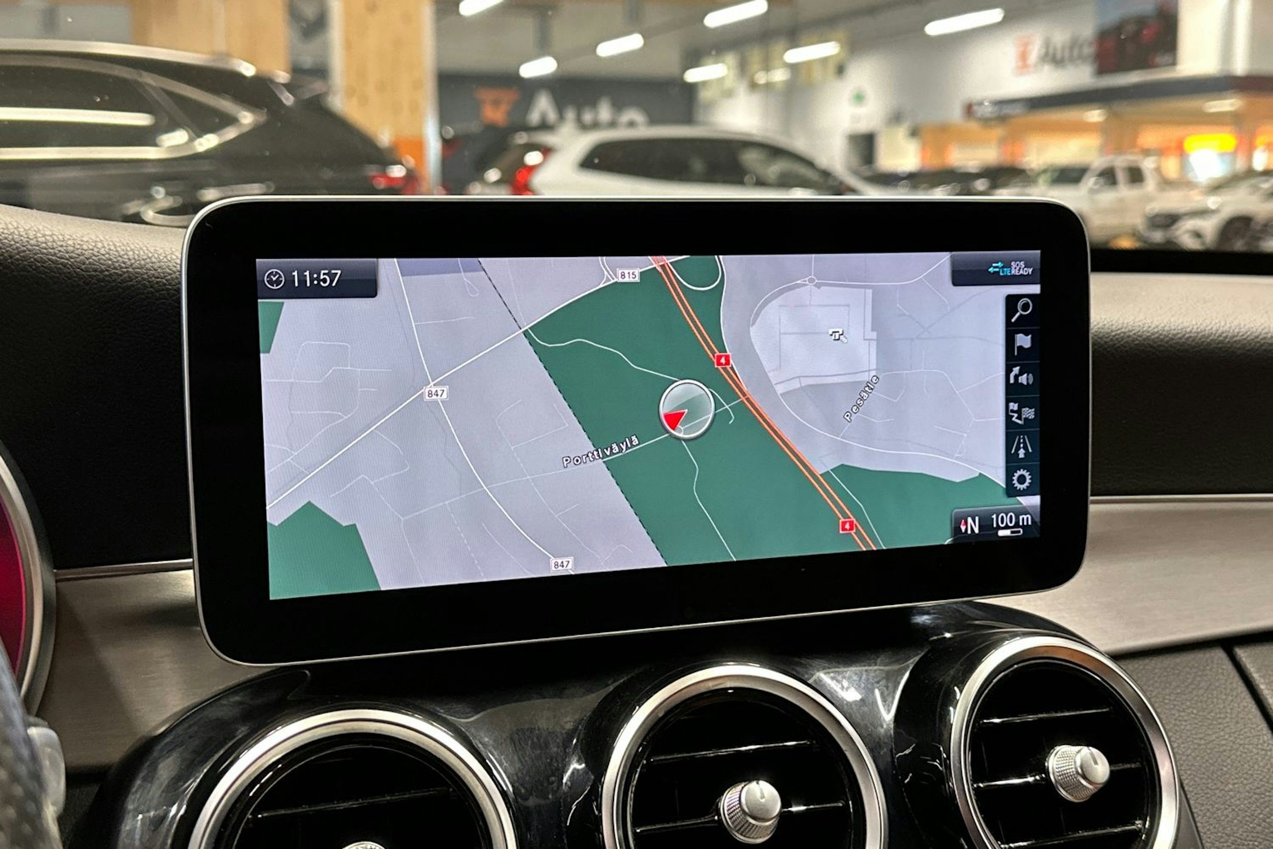 valkoinen Mercedes-Benz C 2019 kuva 18.