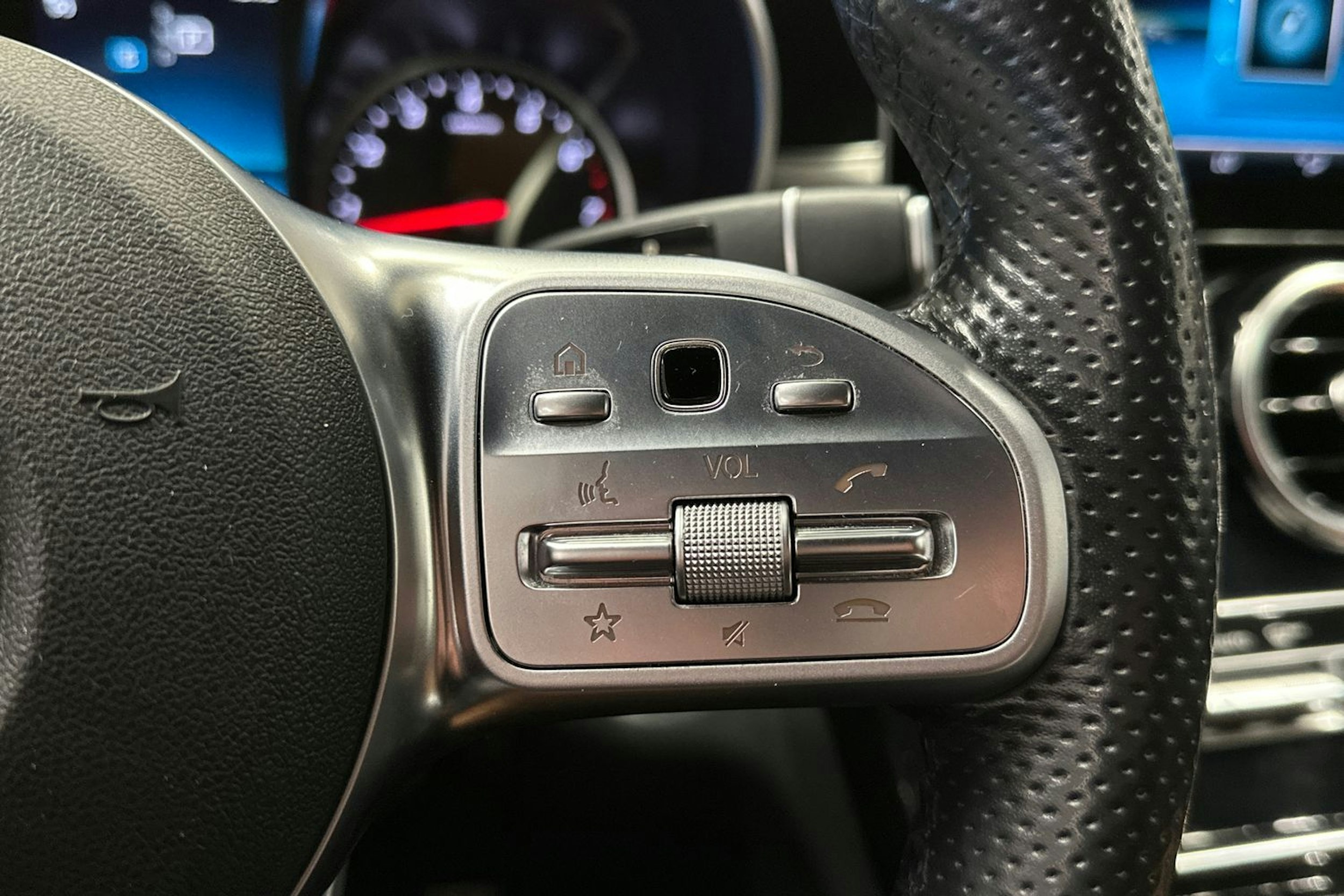 valkoinen Mercedes-Benz C 2019 kuva 26.