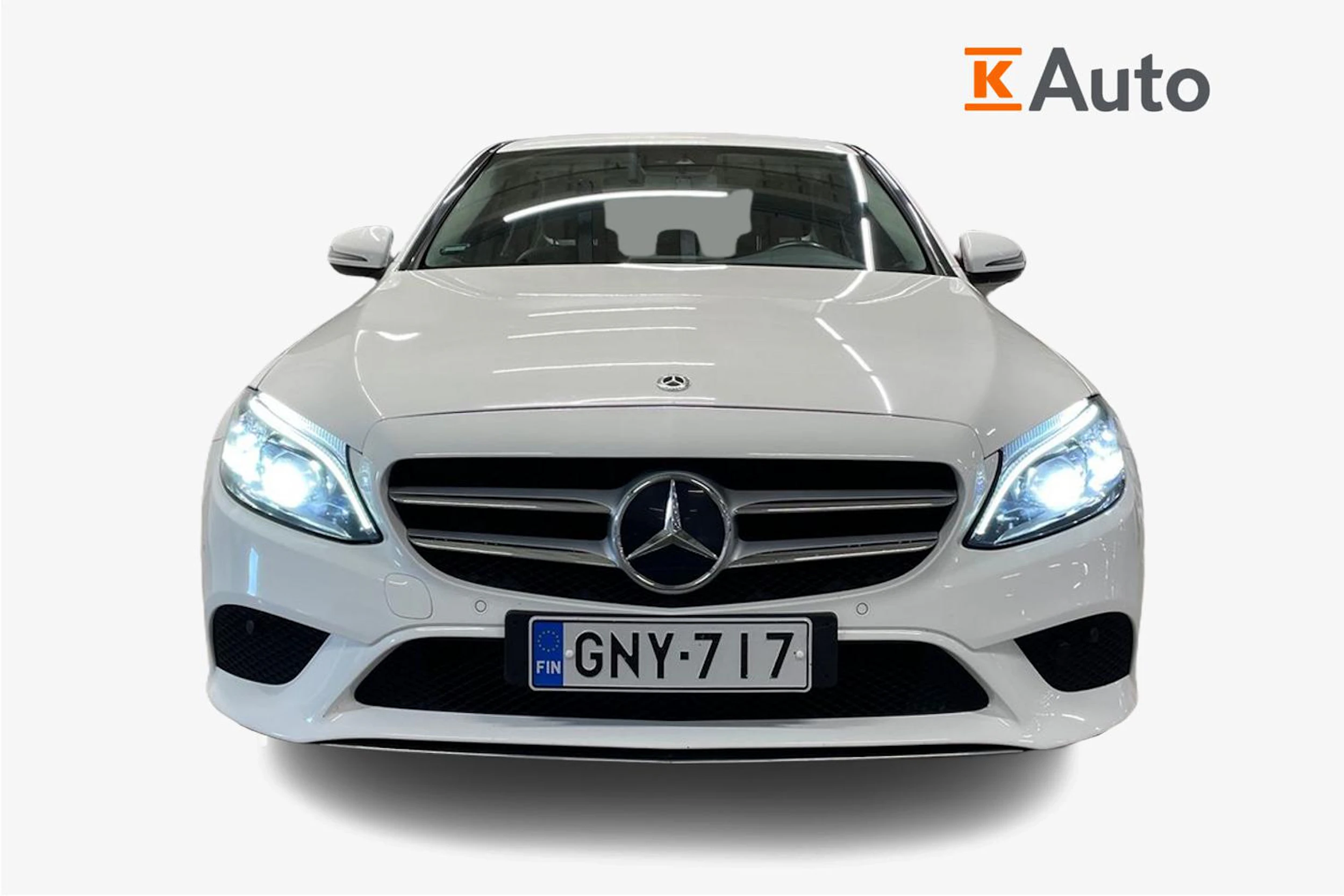 Valkoinen Mercedes-Benz C 2019 kuva 4.
