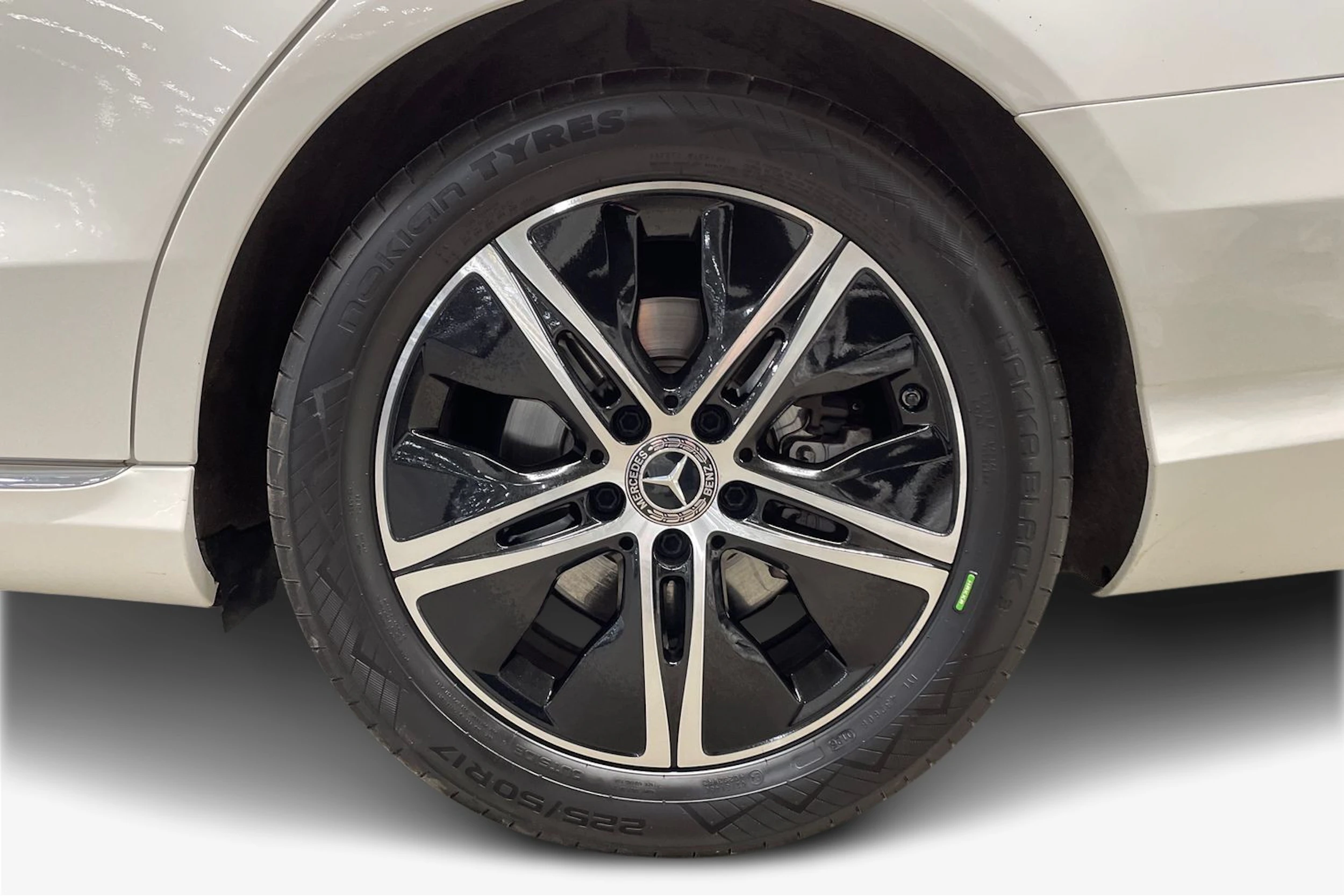 Valkoinen Mercedes-Benz C 2019 kuva 9.