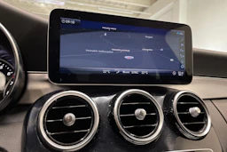Valkoinen Mercedes-Benz C 2019 kuva 18.